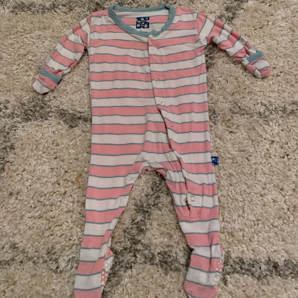 0-3 months Kickee footie